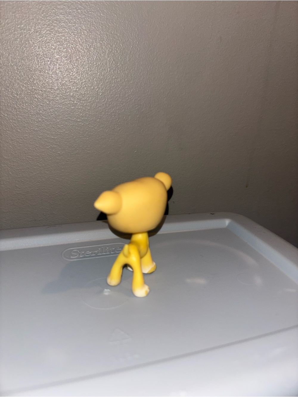Littlest Pet Shop LPS #875 Yellow Greyhound Eye drop - Picture 4 of 9